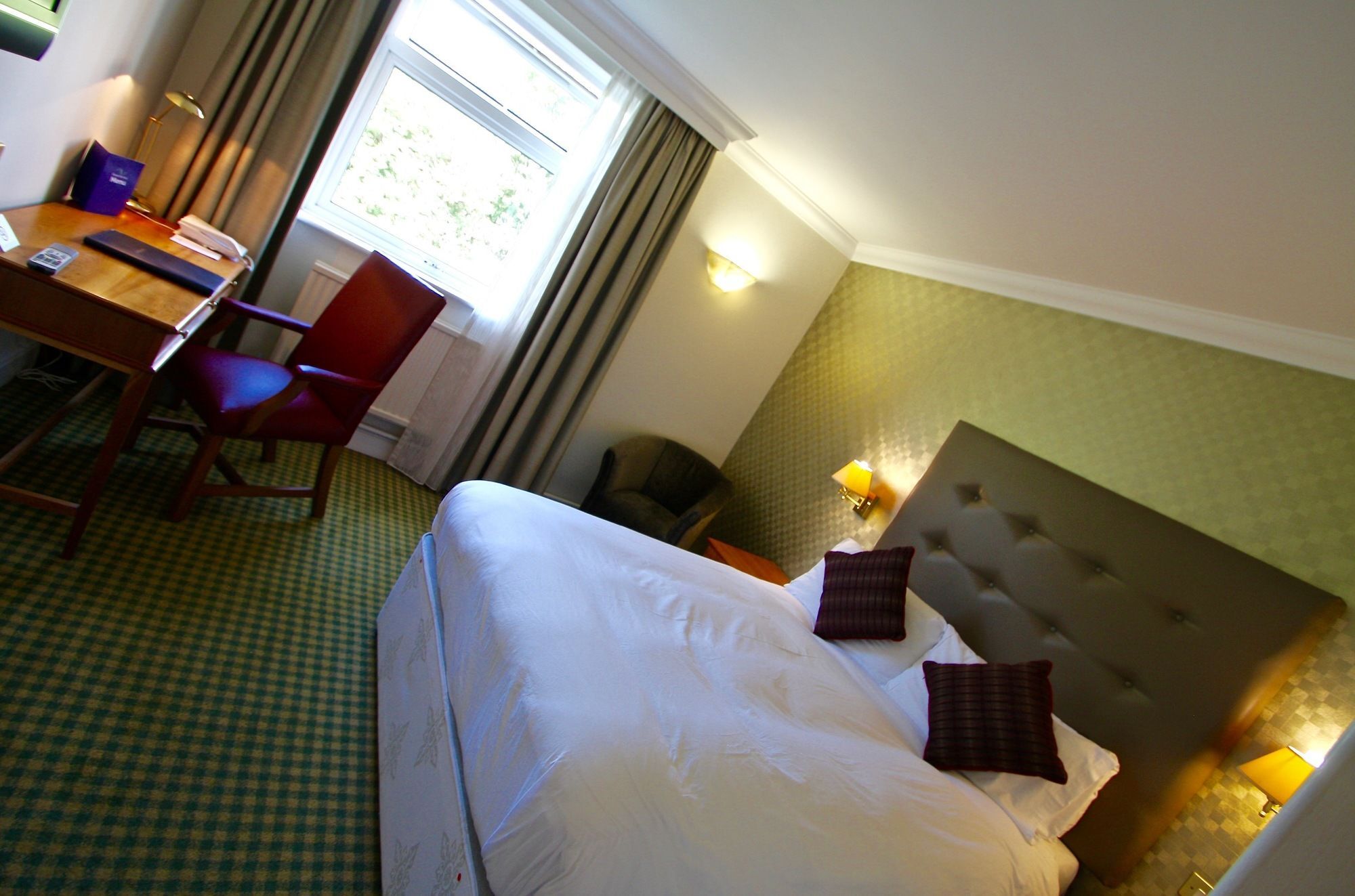 Apollo Hotel Basingstoke Buitenkant foto